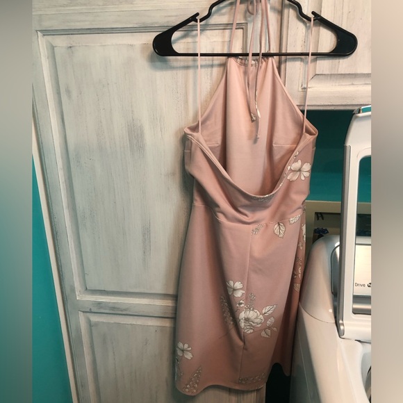 Express halter dress - Picture 7 of 8